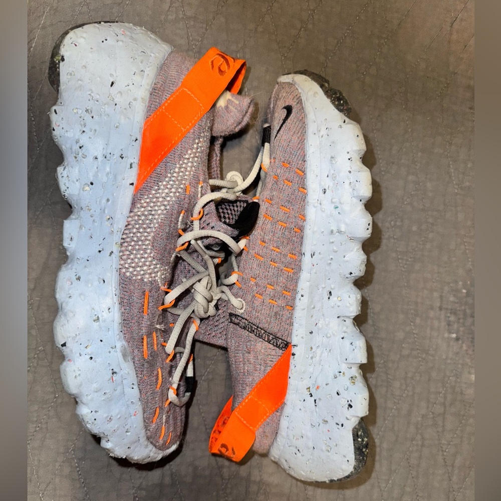 Nike Space Hippie 04
